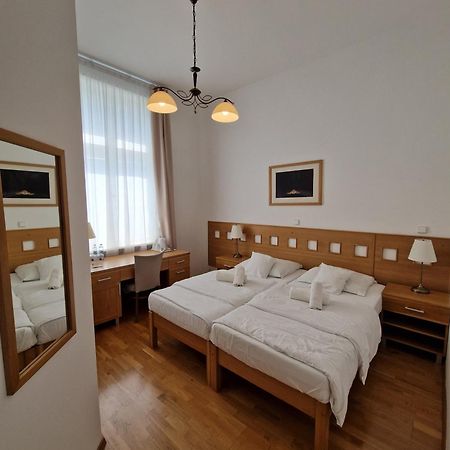 Hotel Pod Zelenym Dubem Bohumin Ngoại thất bức ảnh