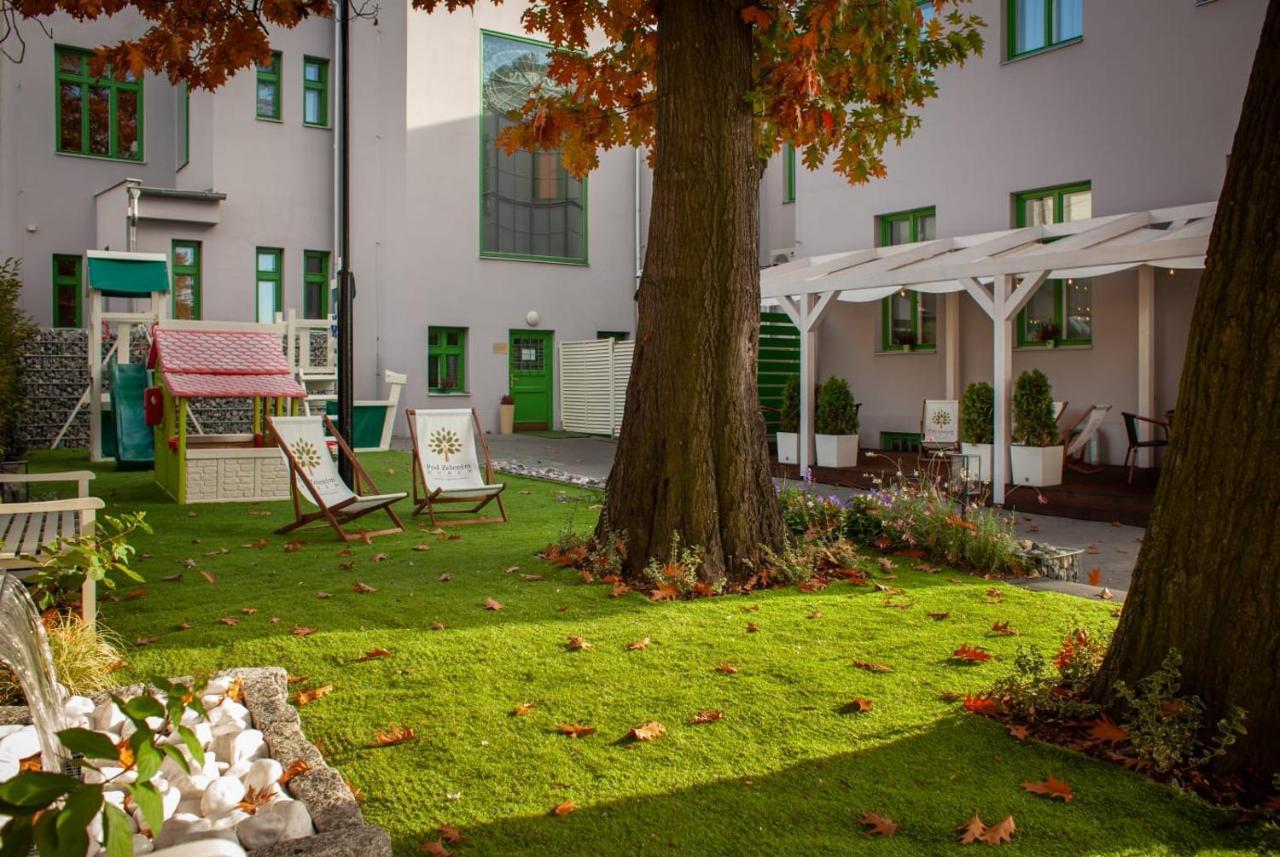 Hotel Pod Zelenym Dubem Bohumin Ngoại thất bức ảnh