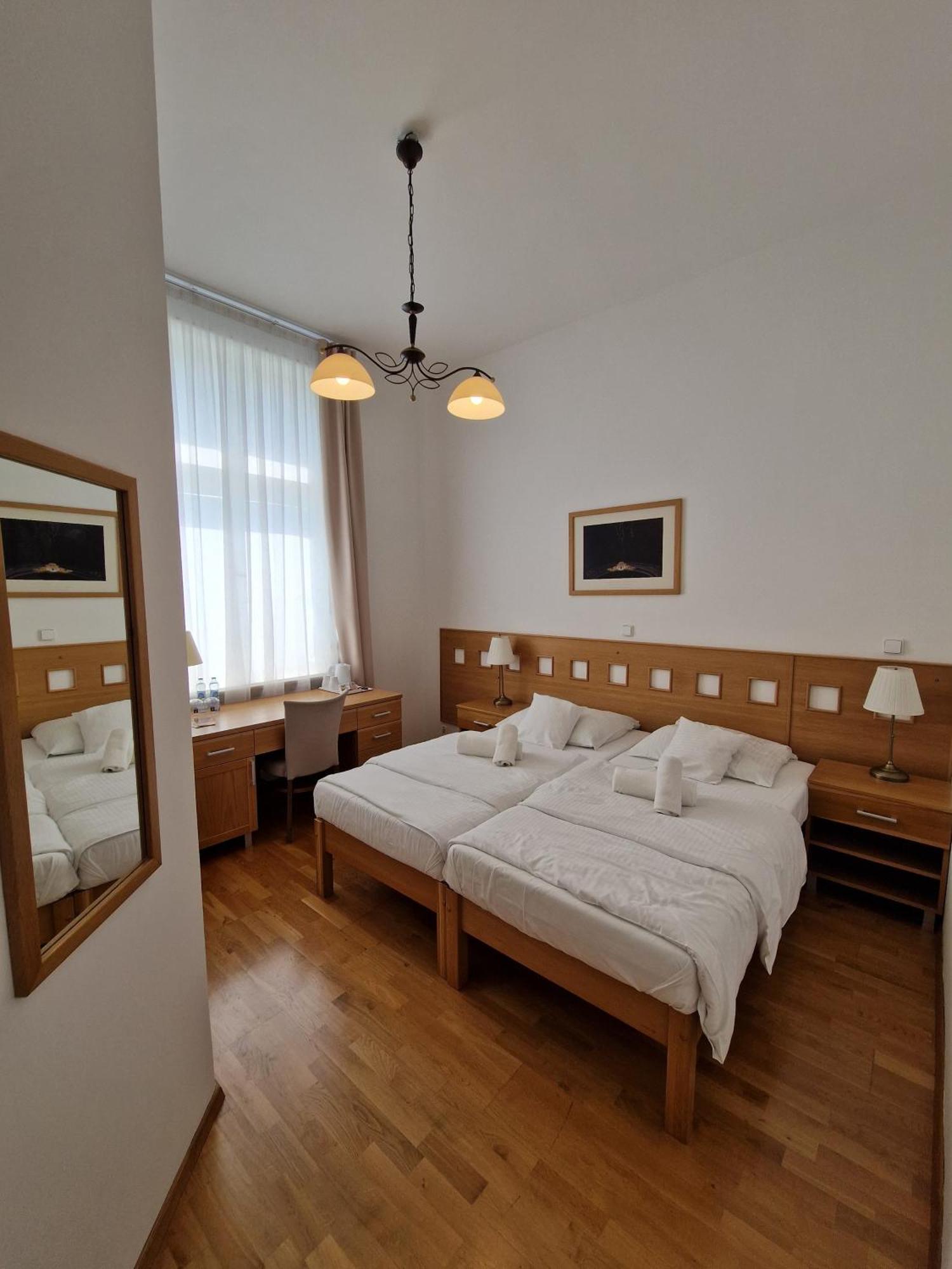 Hotel Pod Zelenym Dubem Bohumin Ngoại thất bức ảnh