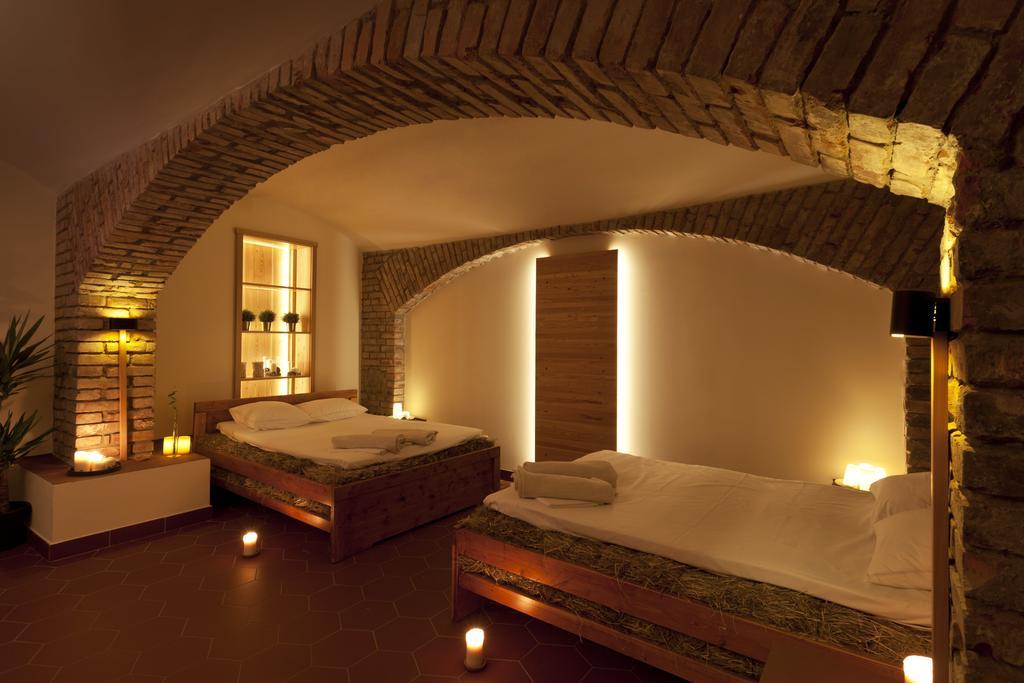 Hotel Pod Zelenym Dubem Bohumin Ngoại thất bức ảnh