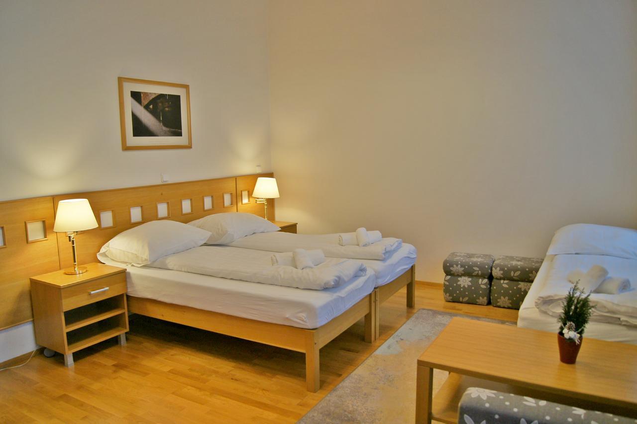 Hotel Pod Zelenym Dubem Bohumin Ngoại thất bức ảnh